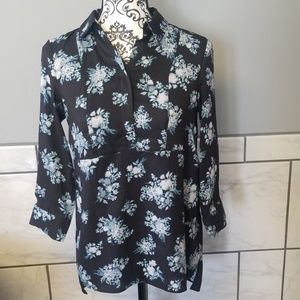 Simply vera wang button blouse with split back